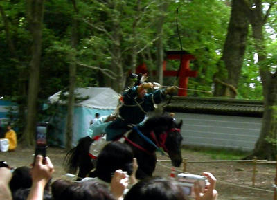 これぞ公家の流鏑馬！