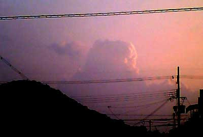 ある夕方の西の空