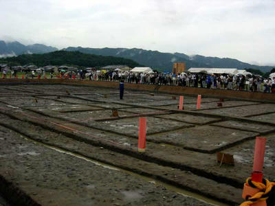 香具山を借景に
