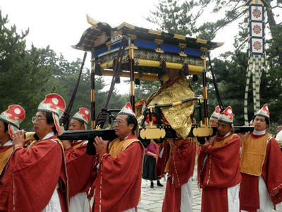 東大寺別当大僧正　北河原公敬師