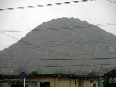 畝傍山雪景色