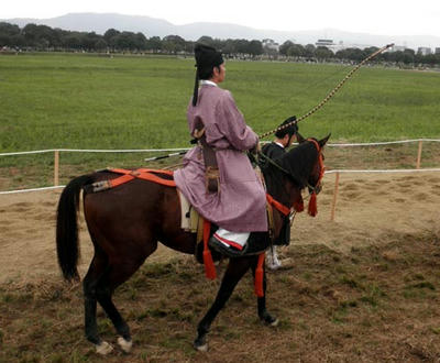 平城宮址で行われた騎射