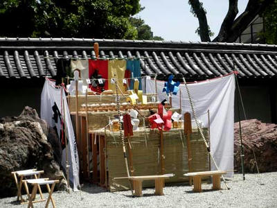 三重の高棚、五色の幣