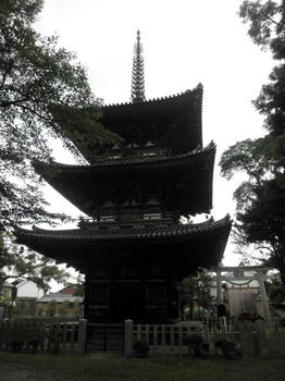 百済寺（広陵町）の三重塔