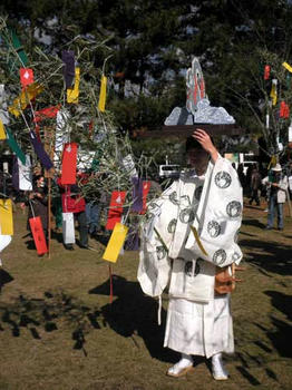 春日若宮おん祭り　馬長児の従者