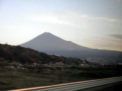 富士川辺りから見た富士山