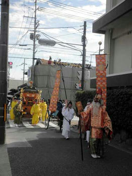 天狗ｏｒ猿田彦命、後は神輿