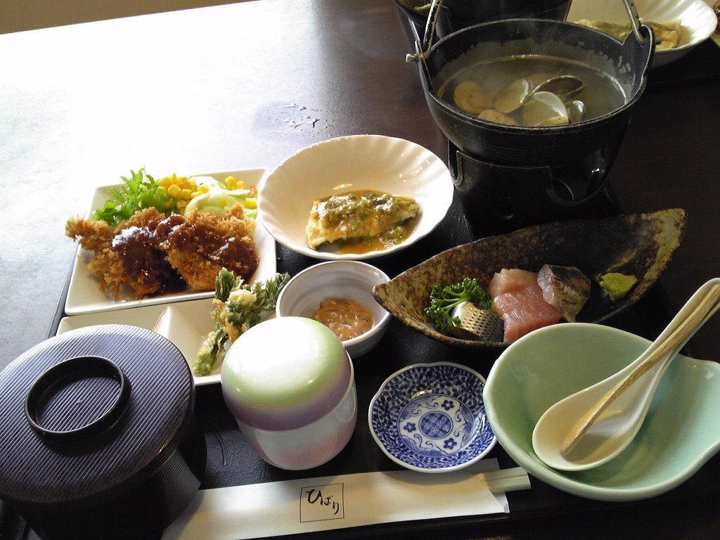 レストランひばりの3月の特選定食