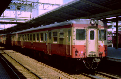 キハ20?いえいえキハ52でした。