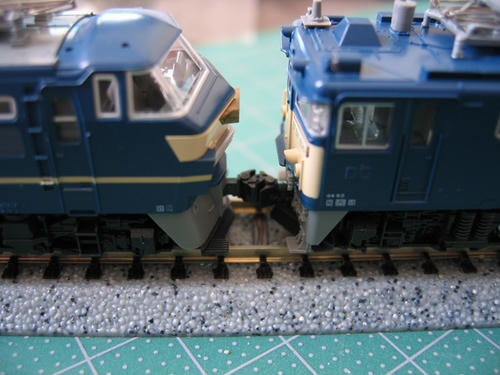 ＥＦ６６前期形とＥＦ６４（１０００番台）の連結面