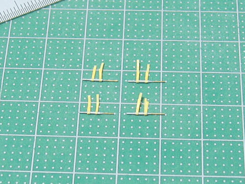 幌吊り金具のディテール表現？