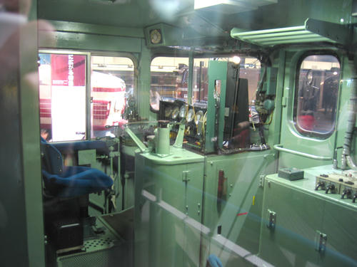 ED75の運転台