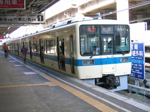 小田急8000形