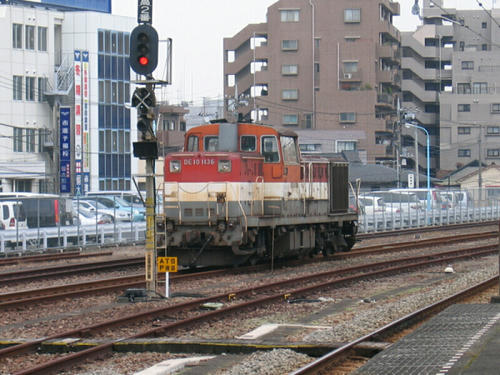 DE10-1136