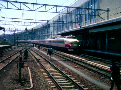仙台駅構内にて（１９８０年頃）