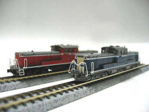 TOMIX(左)とKATO(右)