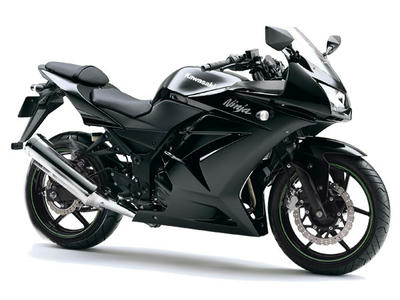 09EX250K9F_BLK_castam1.jpg