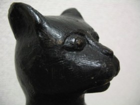ブロンズの猫