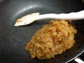 炒めたタマネギ