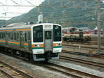 211系
