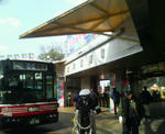 立川競輪場入り口