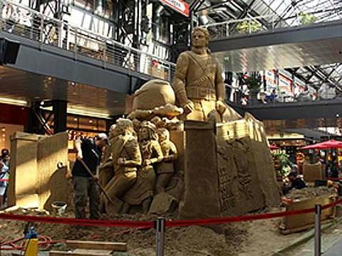 砂の彫刻になったMJ