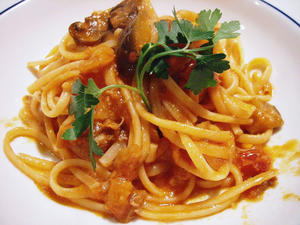 トマト煮込み豚のパスタ
