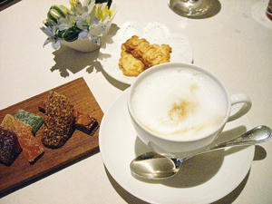 カプチーノで〆。