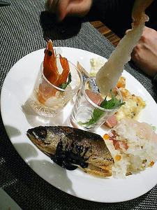 かにの刺身。