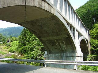 080726_1059_読書発電所施設・柿其水路橋（南木曽町）