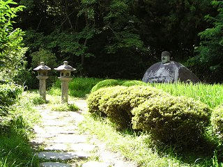 080821_1459_万治の石仏（下諏訪町）