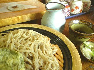 080913_1230_手打ち蕎麦美郷のざるそば（大町市美麻新行）