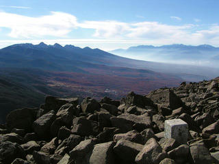 071104_0915_蓼科山山頂から