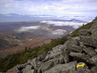 071104_1011_蓼科山山頂から白樺湖方面