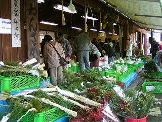 081221_1109_年の暮れ特産品フェアー（中条村）