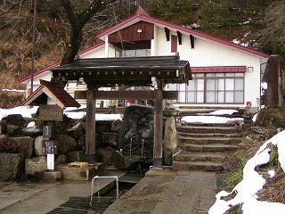 090131_1405_龍興寺清水（木島平村）