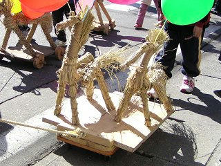060304_1328_わら馬パレード（小諸市）