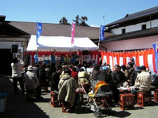 050319_1235_亀田屋酒造店蔵開き（松本市）