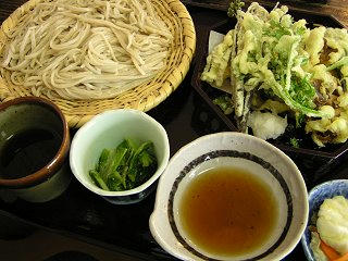 090607_1443_霧下蕎麦 仁の蔵（信濃町）