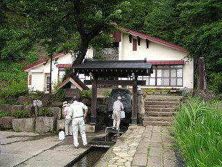 090711_1440_龍興寺清水（木島平村）