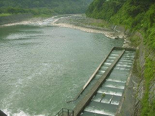 020616_1257_西大滝ダム（飯山市）