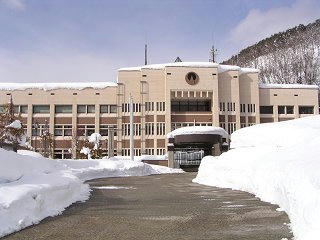 100109_1229_野沢温泉村役場（野沢温泉村）