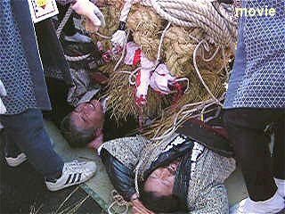 100117_1132_豊科あめ市・福俵引き（安曇野市）