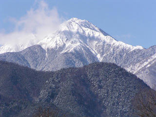 100117_1210_堀金烏川から望む常念岳（安曇野市）