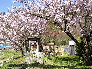 100501_1507_井上氏墳墓（須坂市）