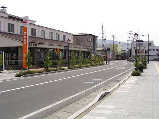 100504_1347_旧谷街道に面した松代の街並み（長野市）