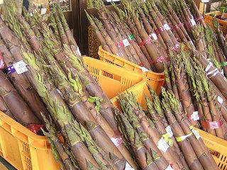 100613_1016_さんさん市場・ハチク（小川村）