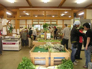 100619_1243_道の駅花の駅千曲川（飯山市）
