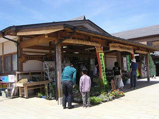 100606_1037_道の駅花の駅千曲川（飯山市）