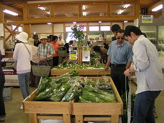 100613_1202_道の駅花の駅千曲川（飯山市）